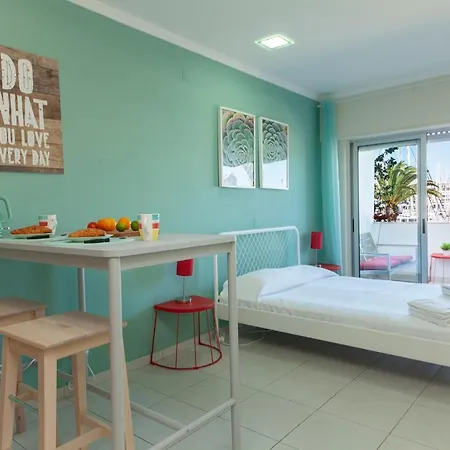 A36 - Avenue Flat In