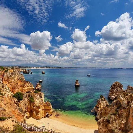 A36 - Avenue Flat In